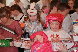 Благотворительный фонд «Новотранс – 5П» провел сбор пожертвований для детей-сирот